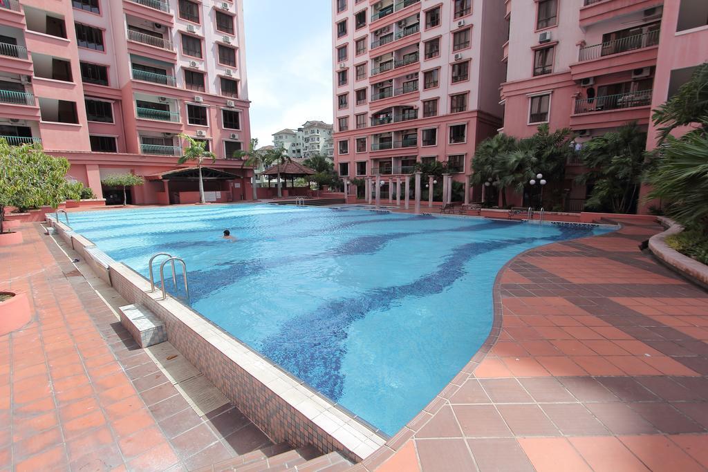 Appartement Marina Court Luxury Penthouse à Kota Kinabalu Extérieur photo
